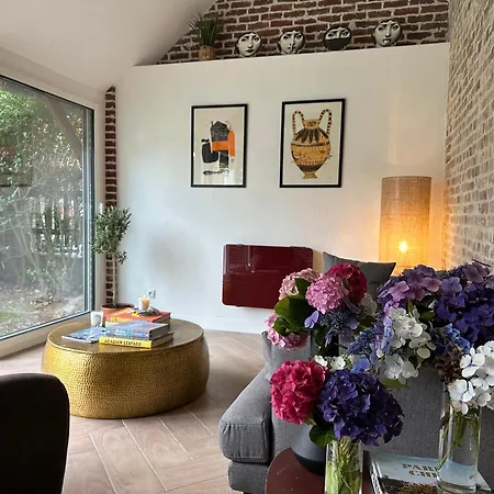 Hotel La Renaissance - *