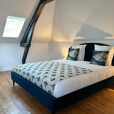 Hotel La Renaissance - *